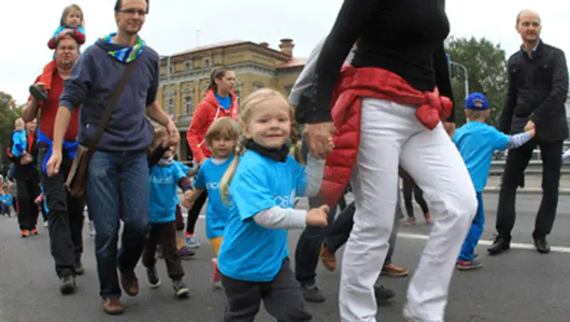 В литовских школах стали отказываться от слов «мать» и «отец», фото - Новости Zakon.kz от 18.12.2013 01:25