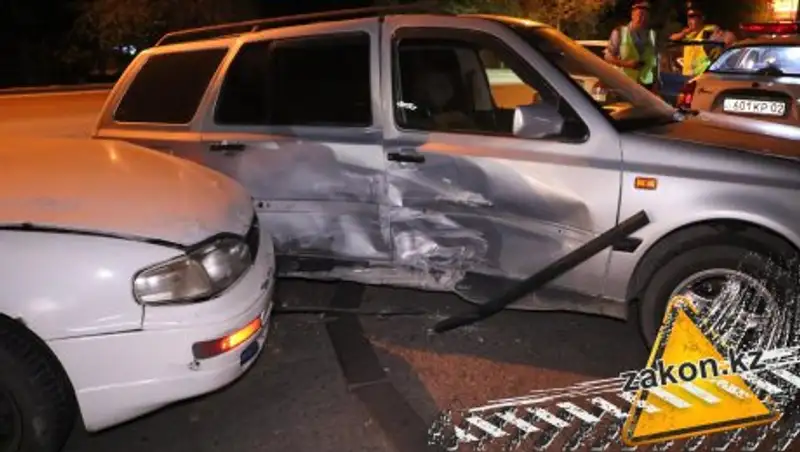 В ДТП в Алматы пострадала женщина с маленьким ребенком