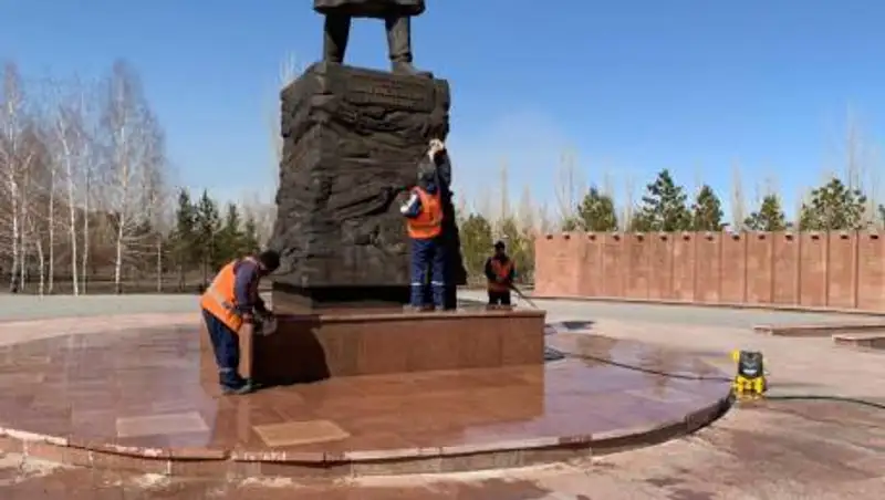 Масштабные работы по саночистке и благоустройству ведутся в Нур-Султане