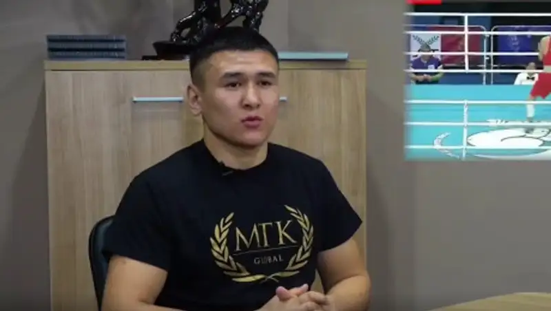 Почему бронзовый призер ЧМ по боксу накануне Олимпиады неожиданно ушел в профи