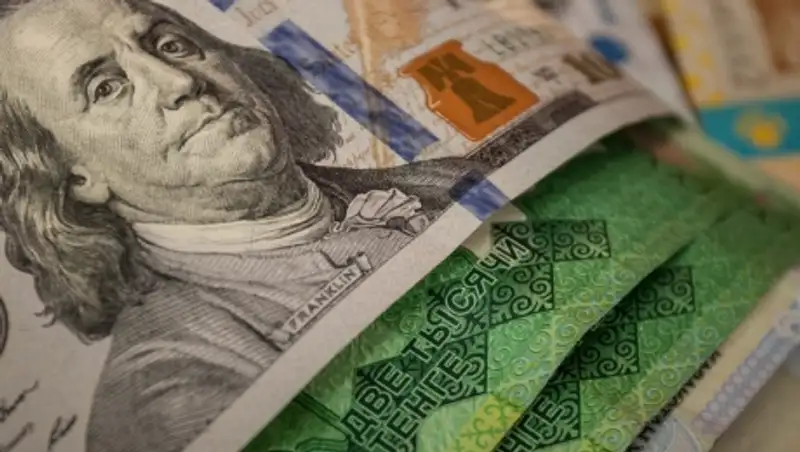 Дневная сессия KASE: курс доллара составил 345,49 тенге