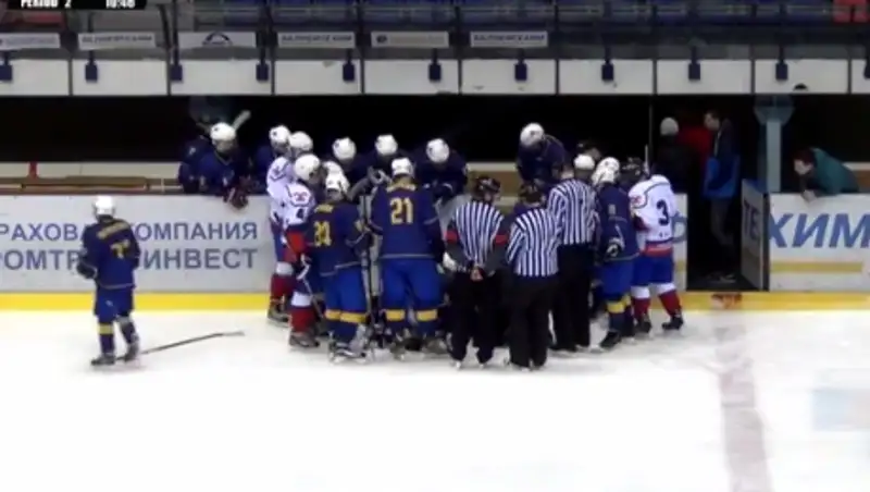 Юный хоккеист спас жизнь одноклубнику