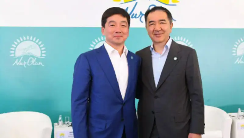 Пост сдал. Пост принял. Байбек и Сагинтаев обменялись "твитами"