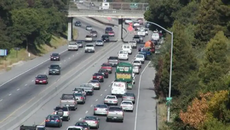 СМИ: в Британии хотят запретить автомобили, работающие на бензине и дизеле