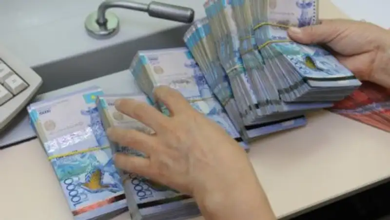 Экс-руководитель шымкентского центра занятости похитил 430 миллионов тенге