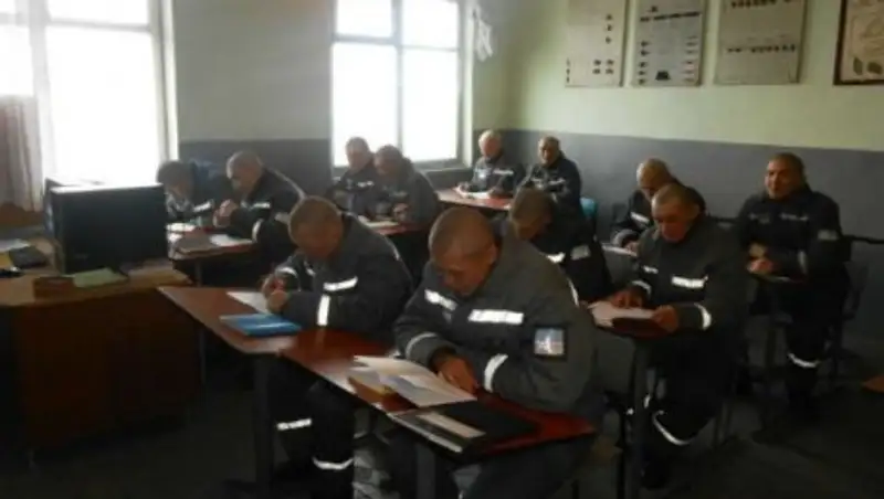 Заключенные ВКО изучают иностранные языки и основы рыночной экономики