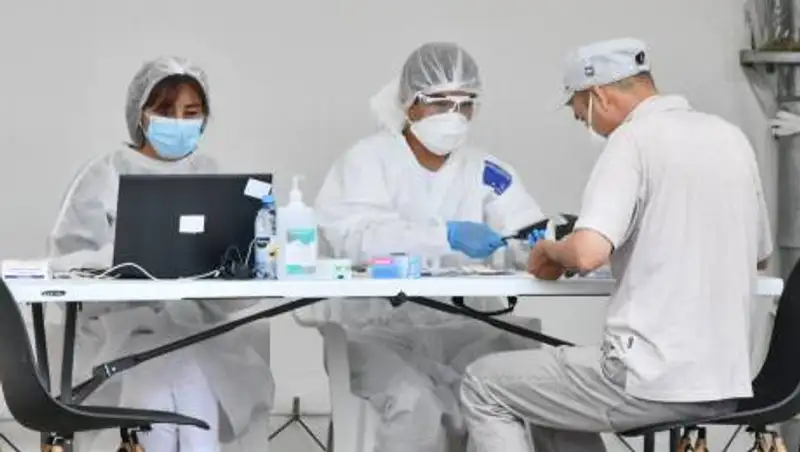 Мутировавший коронавирус лучше передается по воздуху - исследование