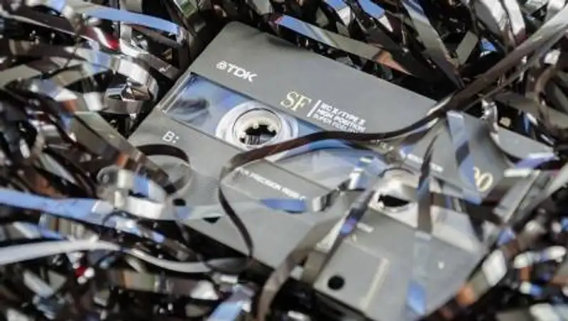 Родителей оштрафовали за то, что они выбросили коллекцию порно сына