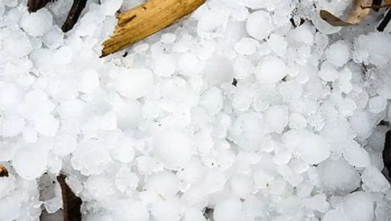 На Гонконг обрушился небывалый град