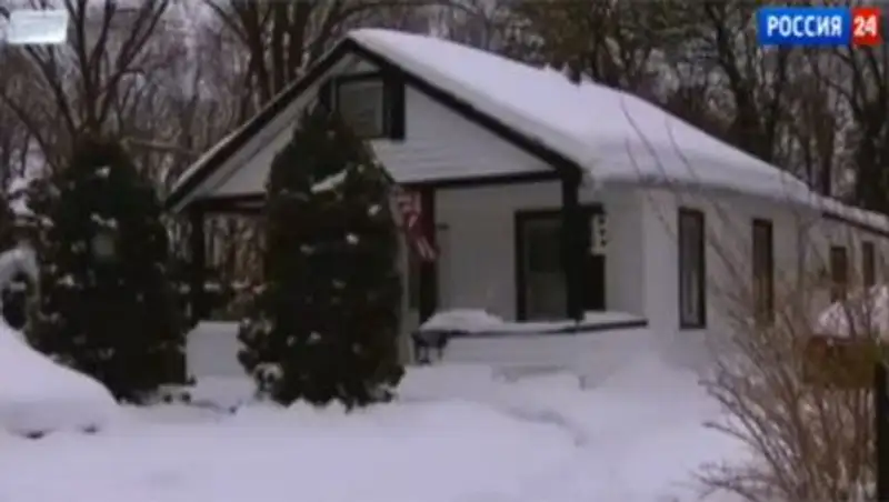 В США маленькие дети неделю жили дома одни, пока родители развлекались в отеле