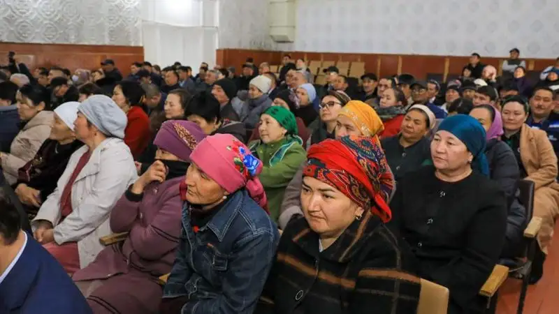 Нуржан Нуржигитов выслушал вопросы и предложения жуалынцев , фото - Новости Zakon.kz от 10.04.2023 15:13