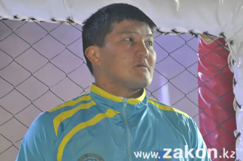 «Атилле» пришла «Смерть». Емельяненко выиграл в Алматы 18 бой в карьере (фото) «Атилле» пришла «Смерть». Емельяненко выиграл в Алматы 18 бой в карьере (фото), фото - Новости Zakon.kz от 22.12.2011 19:31