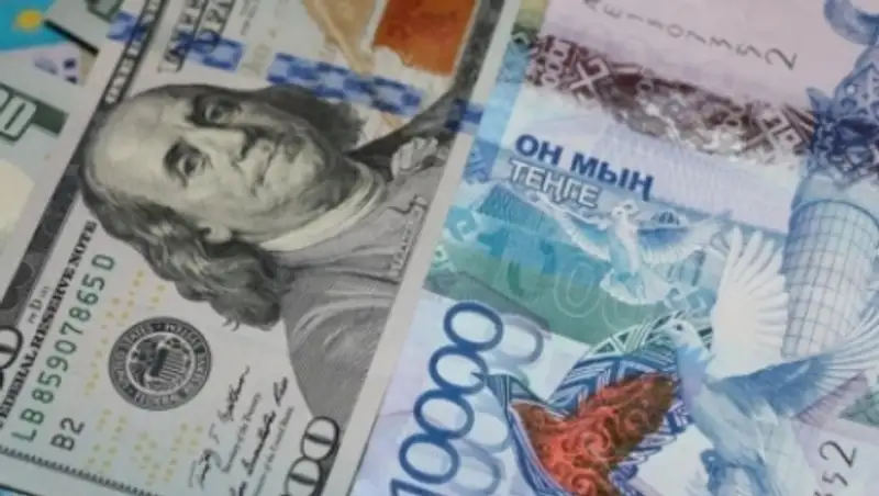 Курс доллара снова подрос до 375,45 тенге