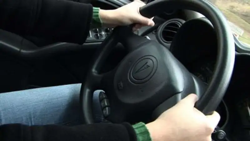 В Усть-Каменогорске мужчина угнал машину своего начальника и попал в ДТП