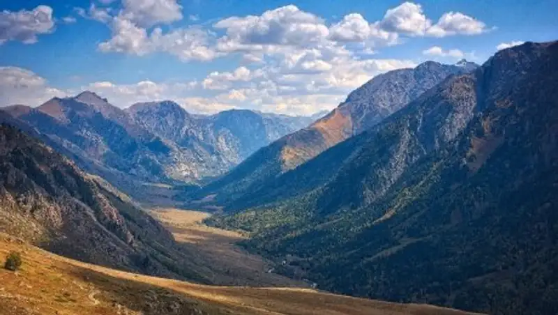 Блогеры изучают сакральную карту Алматинской области