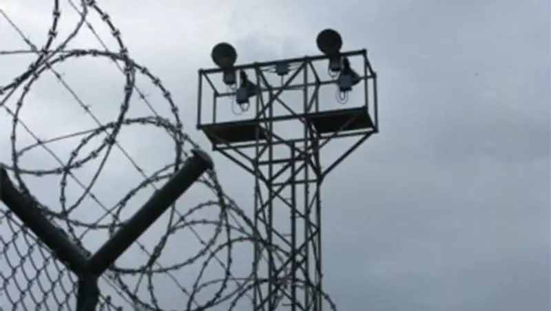 Штрафом отделался адвокат за передачу запрещенных предметов заключенному в Павлодаре