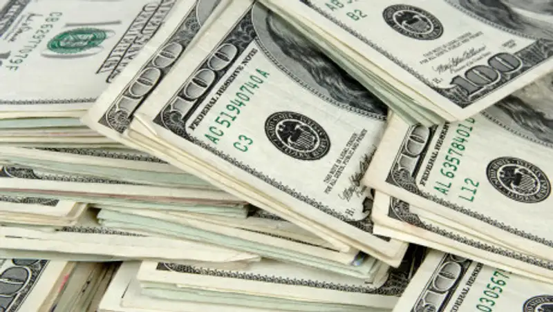 Курс доллара снизился еще почти на 4 тенге