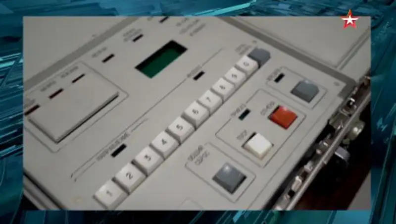 Ядерный чемоданчик впервые показали в раскрытом виде