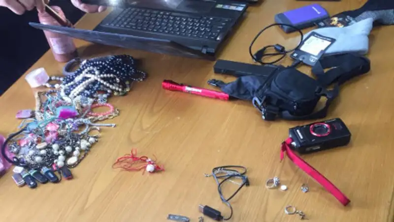 Спецоперация в Алматы: в авто с армянскими номерами нашли сейф с золотом