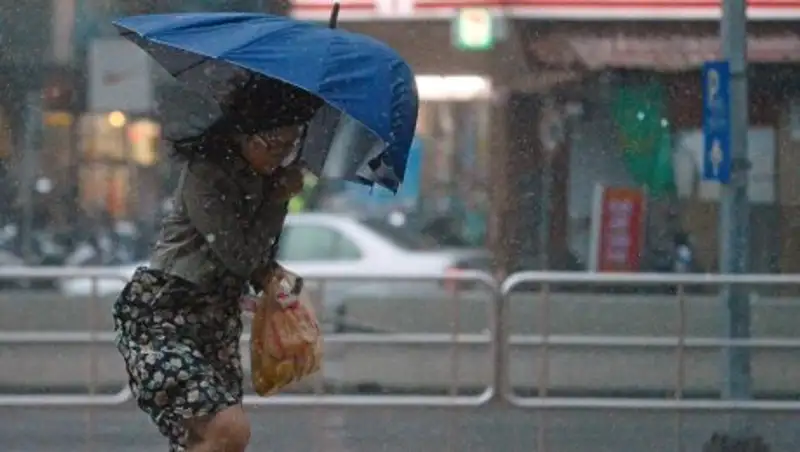 В ряде областей Казахстана объявили штормовое предупреждение