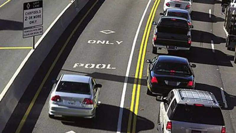 Водитель в США использовал манекен для объезда пробок