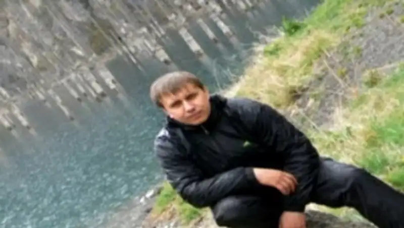 Алматыда гайморитін емдеуге бар&#1171;ан жігіт медициналы&#1179; орталы&#1179;та к&#1257;з ж&#1201;мды