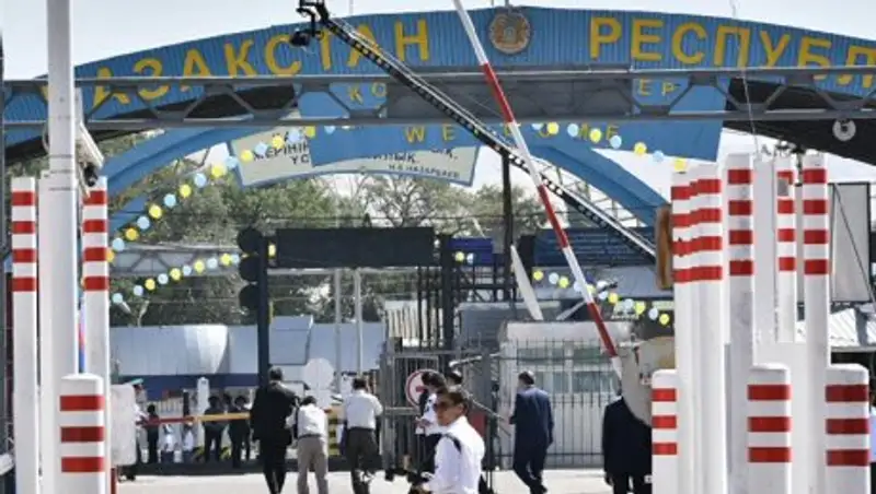 Казахстан ратифицировал поправки к соглашению с Узбекистаном о пунктах пропуска через госграницу