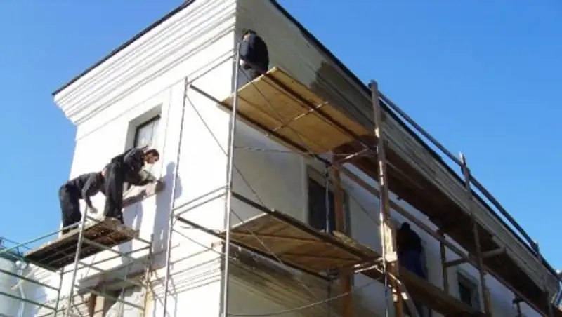 До конца года в Алматы отремонтируют 133 здания