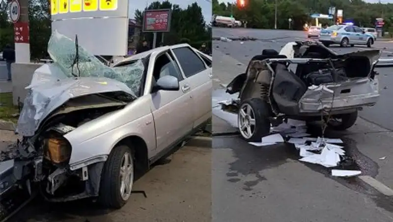 Машину разорвало пополам при ударе о столб в Уральске