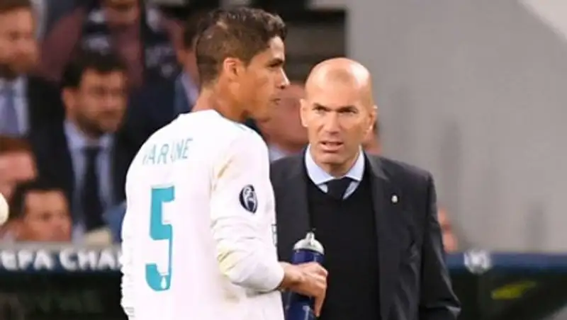 Зидан покинул «Реал» из-за Роналду