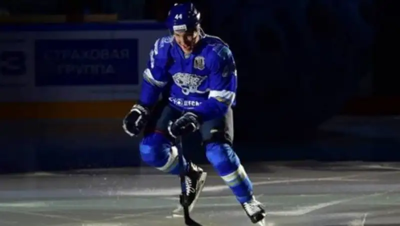 Игрок "Барыса" стал лучшим защитником первой недели в КХЛ