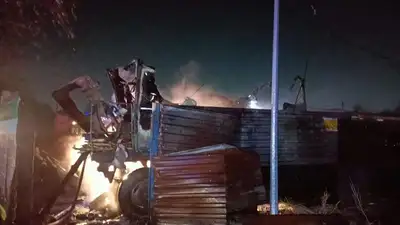 Человек сгорел в строительном вагончике в Павлодаре, фото - Новости Zakon.kz от 18.03.2023 13:45