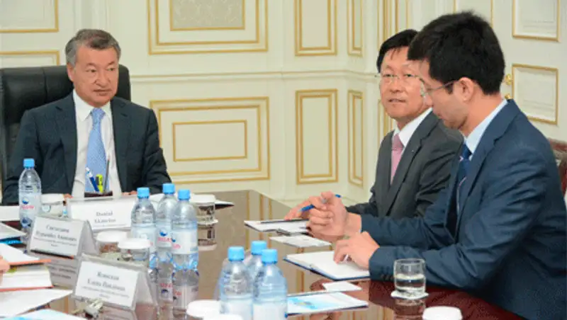 Аким ВКО встретился с председателем АО «Шинхан Банк Казахстан»