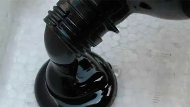 Двое россиян пытались незаконно провезти 23 тонны мазута из Казахстана в Россию