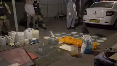 В Алматы в спецлаборатории "химика" изъяли 100 кг наркотиков, фото - Новости Zakon.kz от 10.01.2023 12:14