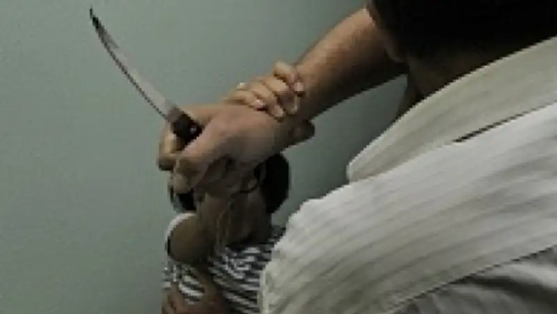 Талдыкорганец помог задержать пьяного мужчину, напавшего на девочку