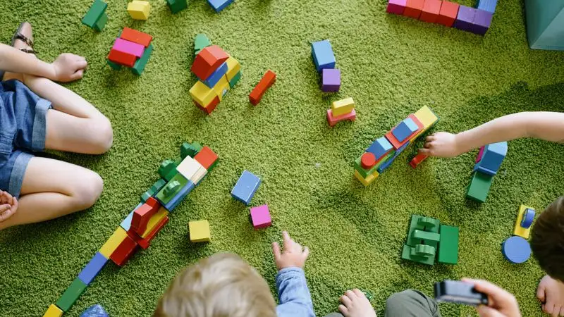 В Экибастузе не будут работать детсады, школы переводят на онлайн-обучение