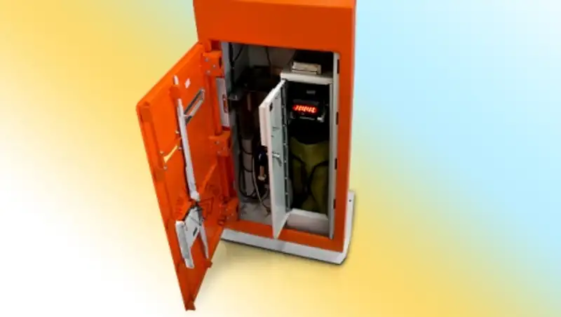 Нападение около ТРЦ "Мега" в Алматы: целью налетчиков был владелец платежного терминала