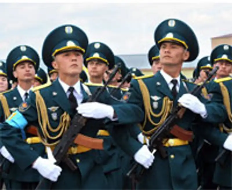 Министерство обороны объяснило, почему не будет проводиться парад, фото - Новости Zakon.kz от 21.08.2012 18:39