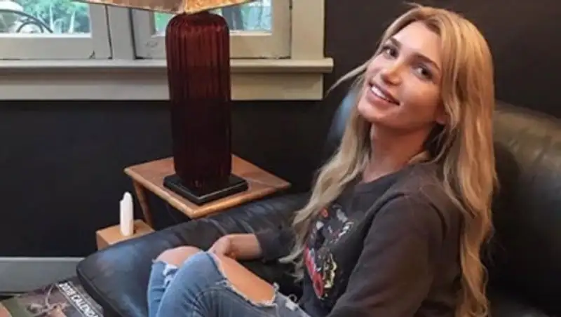 Модель-трансгендер впервые появилась на обложке Playboy