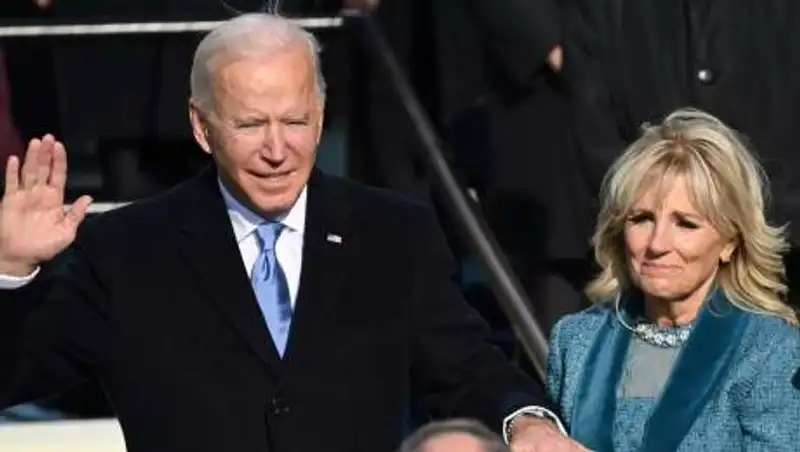 Объявлен траур: полмиллиона человек умерли от коронавируса в США