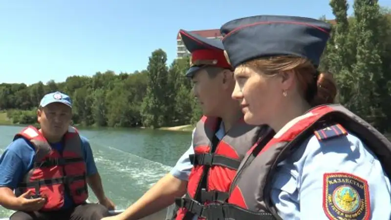 Полиция Алматы проводит разъяснительную работу в водоемах и бассейнах