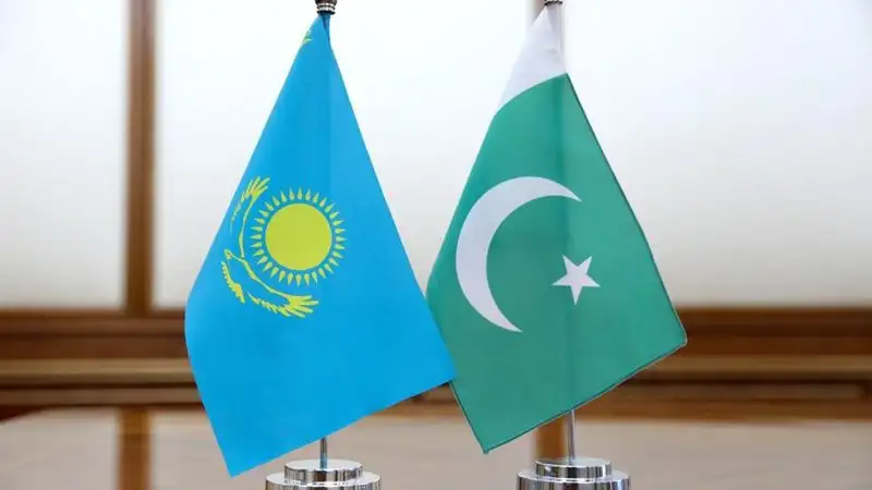 Токаев выразил соболезнования президенту Пакистана в связи с терактом