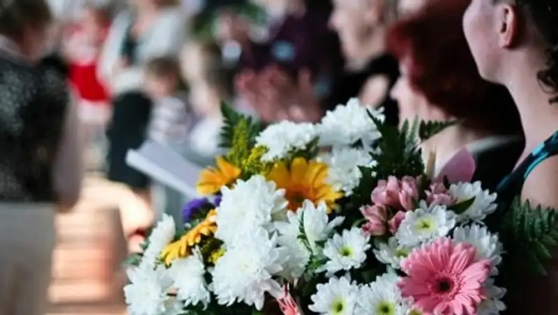 Что думают учителя о подарках к 1 сентября