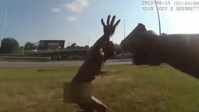 Полицейский застрелил неадекватного обнаженного мужчину в США