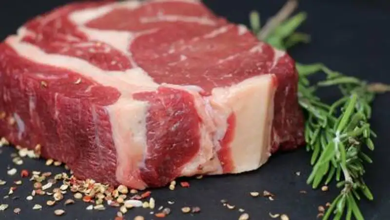 Врач назвала безопасное количество мяса для человека