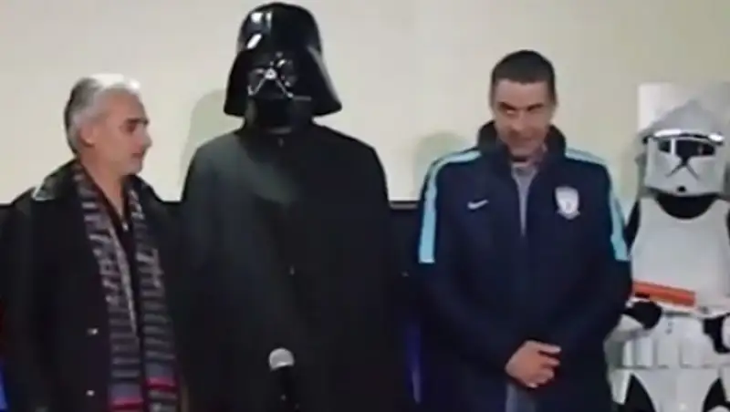 Мексиканский футбольный клуб взял в защитники Дарта Вейдера