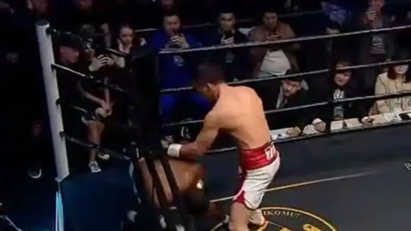 Батыр Джукембаев одержал победу над южноафриканцем на вечере бокса в Алматы