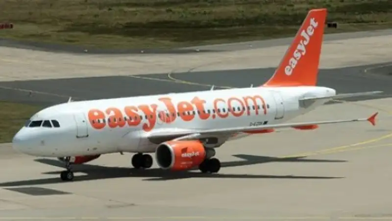 Британский A320 совершил экстренную посадку из-за запаха гари