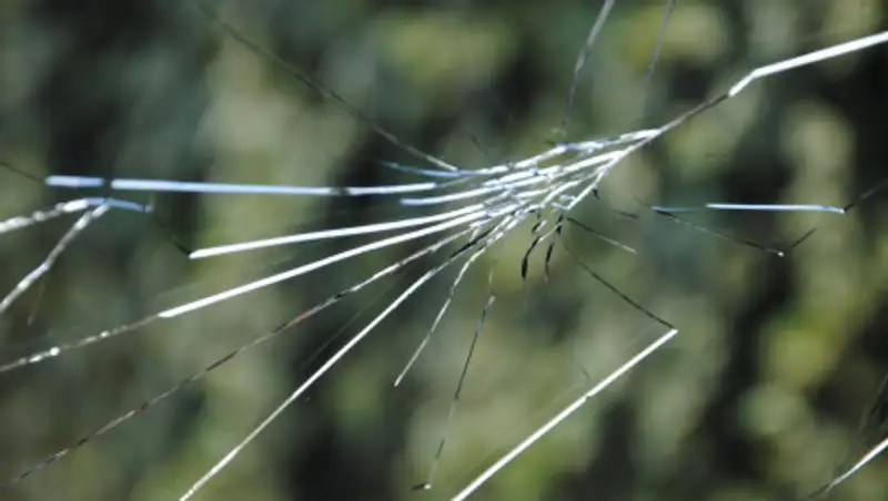 Три автобуса обстреляли из пневматики в Карагандинской области